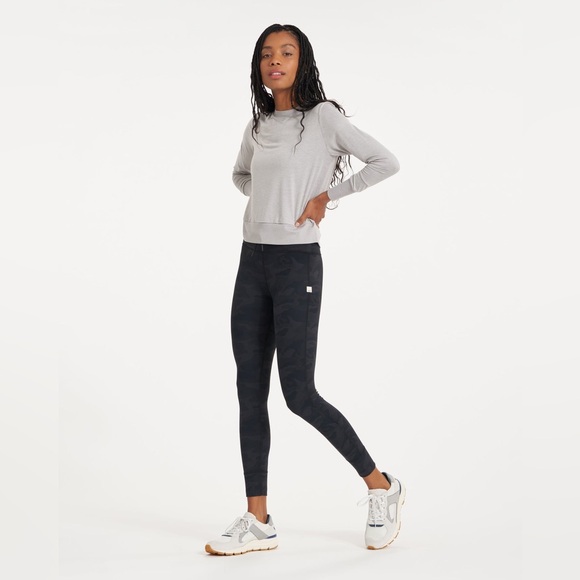 Vuori Daily Legging
Black Camo - Picture 3 of 10